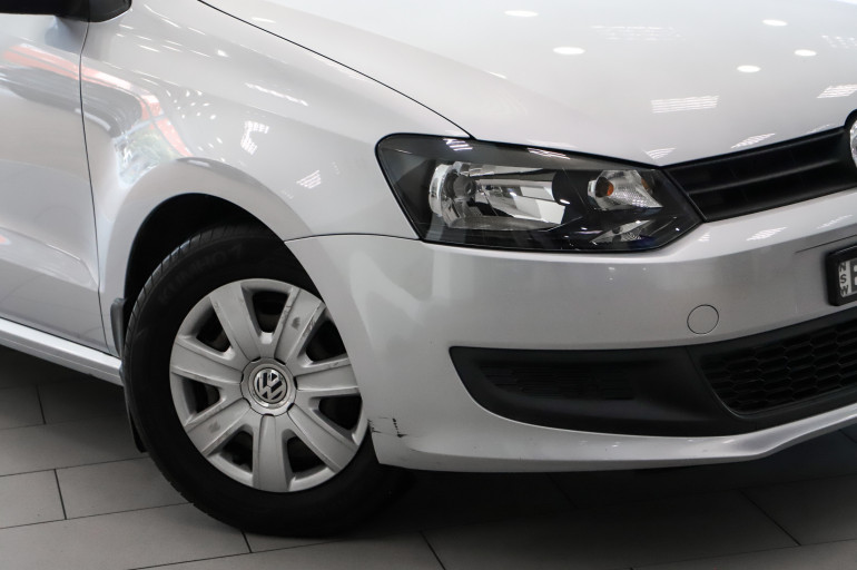 Volkswagen VW Polo 6R Trendline 8x bereift Klima HU/AU Neu à DE-65611  Brechen-Niederbrechen Allemagne