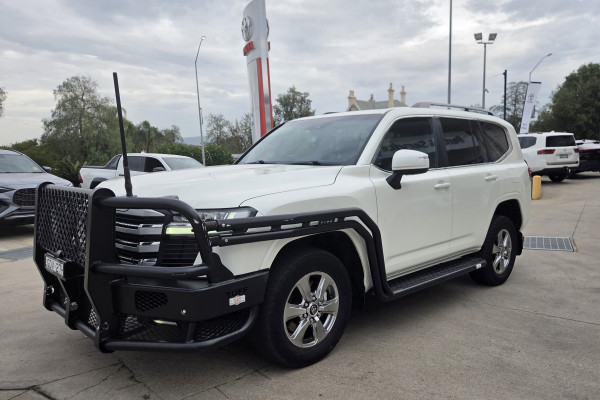 2024 Toyota LandCruiser FJA300R VX SUV Image 8