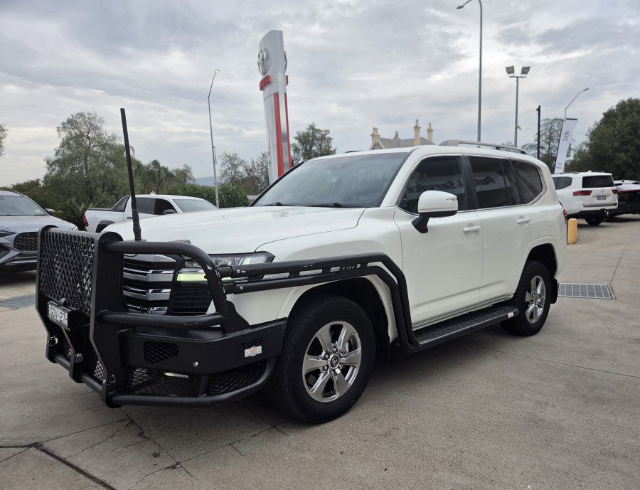 2024 Toyota LandCruiser FJA300R VX SUV Image 8