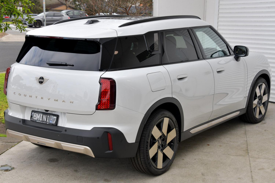 2026 MINI Countryman U25 E Favoured SUV