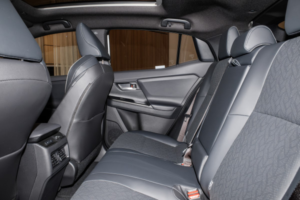 2026 Subaru Uncharted  AWD SUV image 9