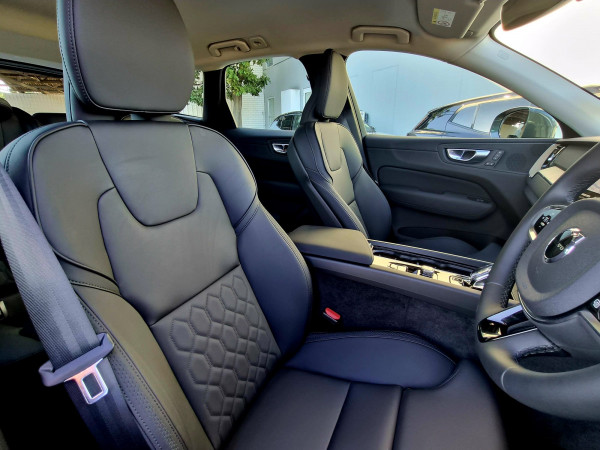 2026 Volvo XC60 UZ Plus B5 Bright SUV image 18