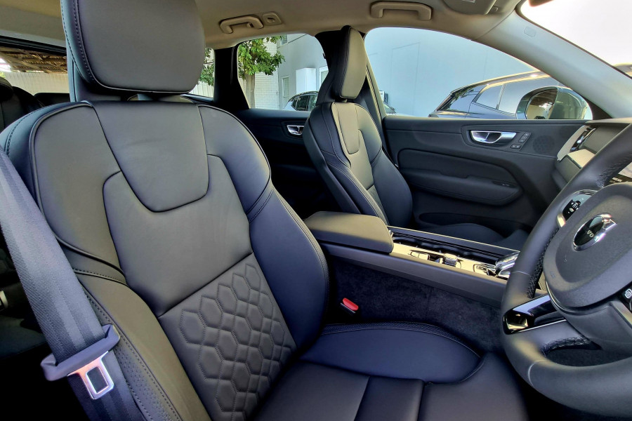 2026 Volvo XC60 UZ Plus B5 Bright SUV