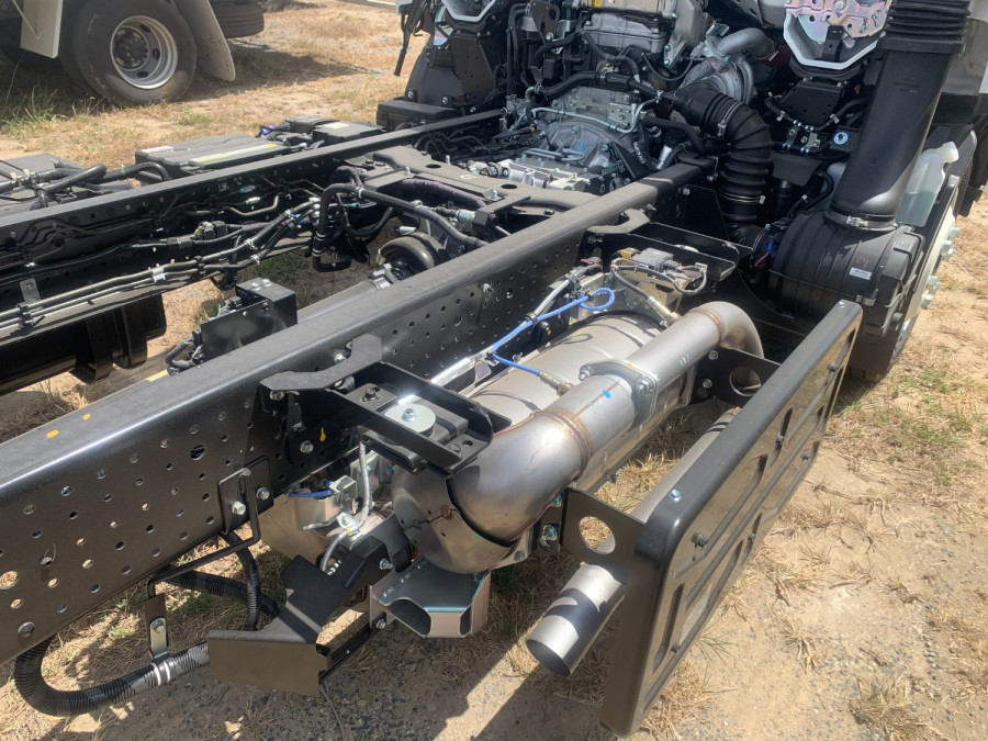 2026 Isuzu  NQR 88/80-190 AM D45 Cab Chassis Image 4