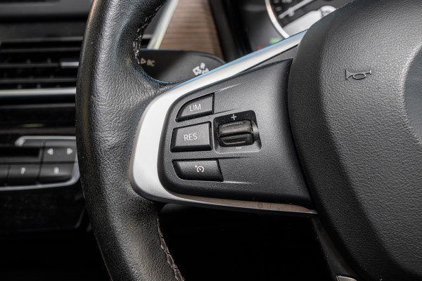 2015 BMW 2 Series 220i Sport Line Hatch Image 11