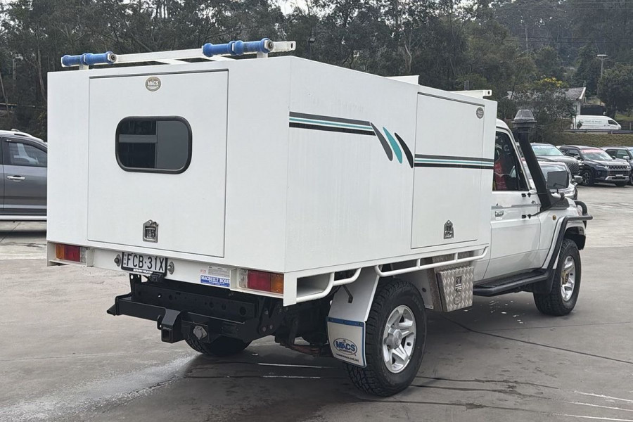 2013 Toyota LandCruiser VDJ76R GX Cab Chassis Image 6