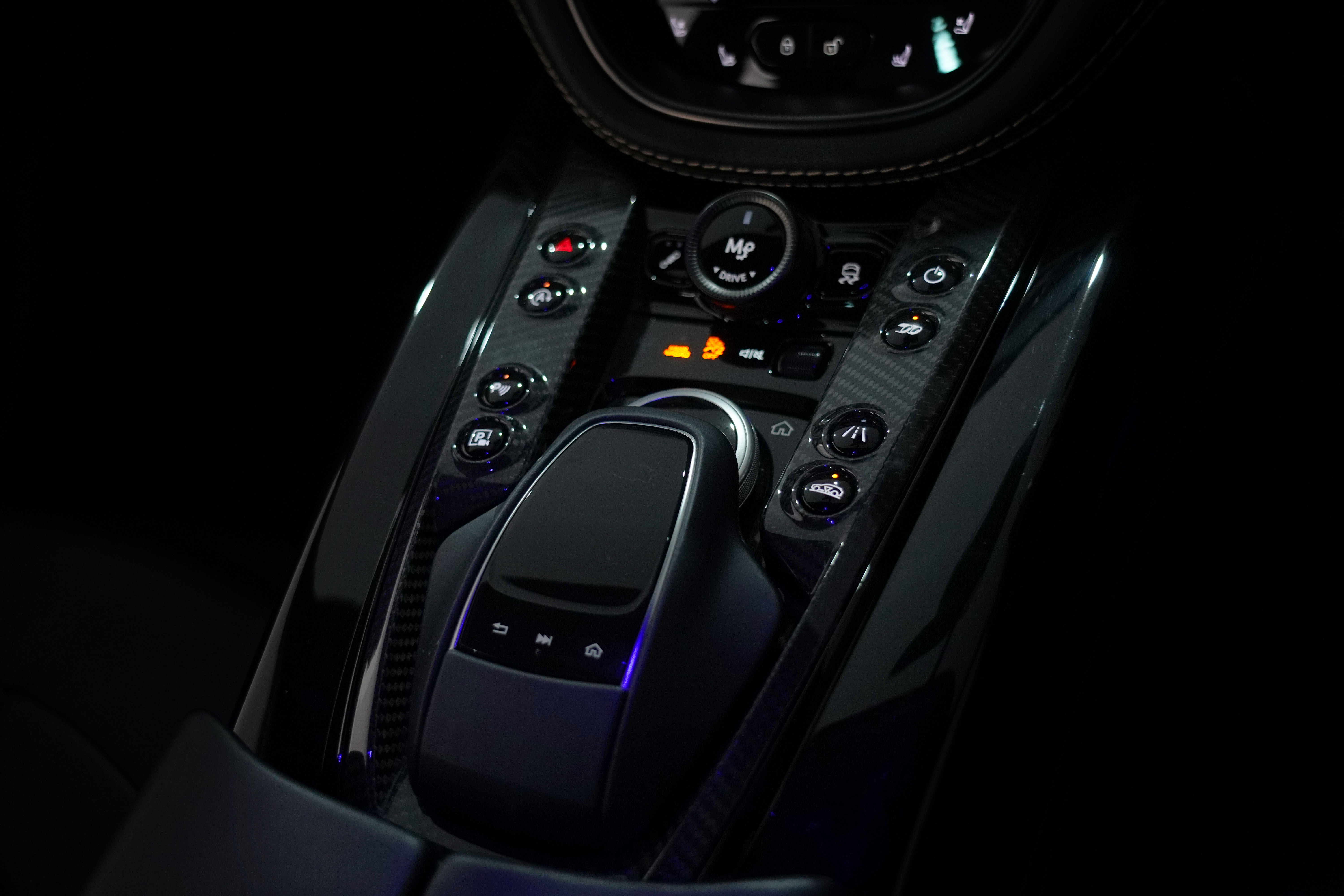 2022 Aston Martin DBX 707 SUV Image 35