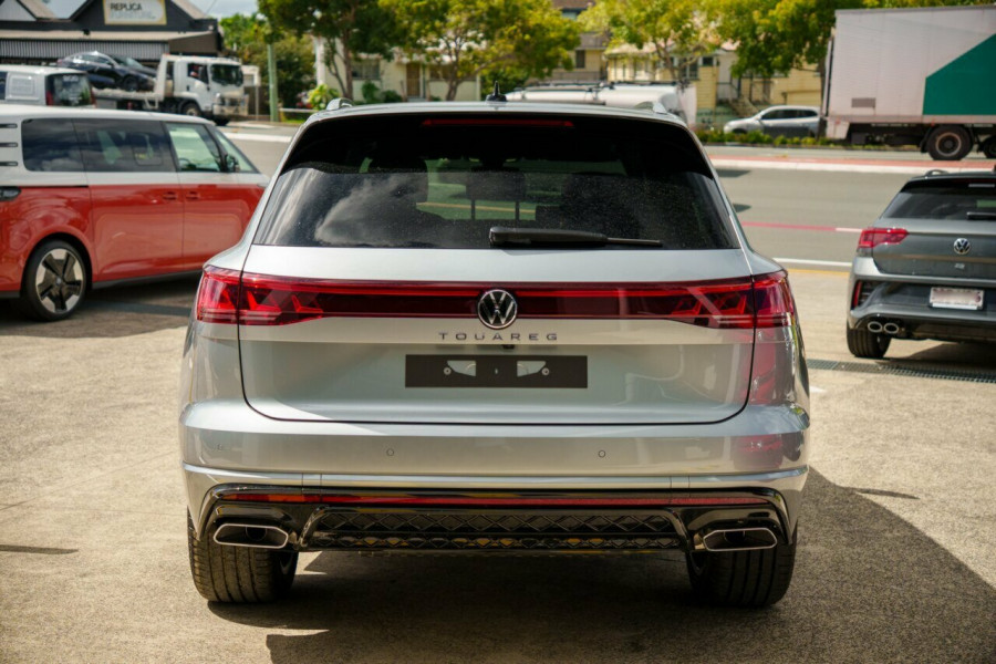 2025 Volkswagen Touareg RC 210TDI R-Line SUV Image 3