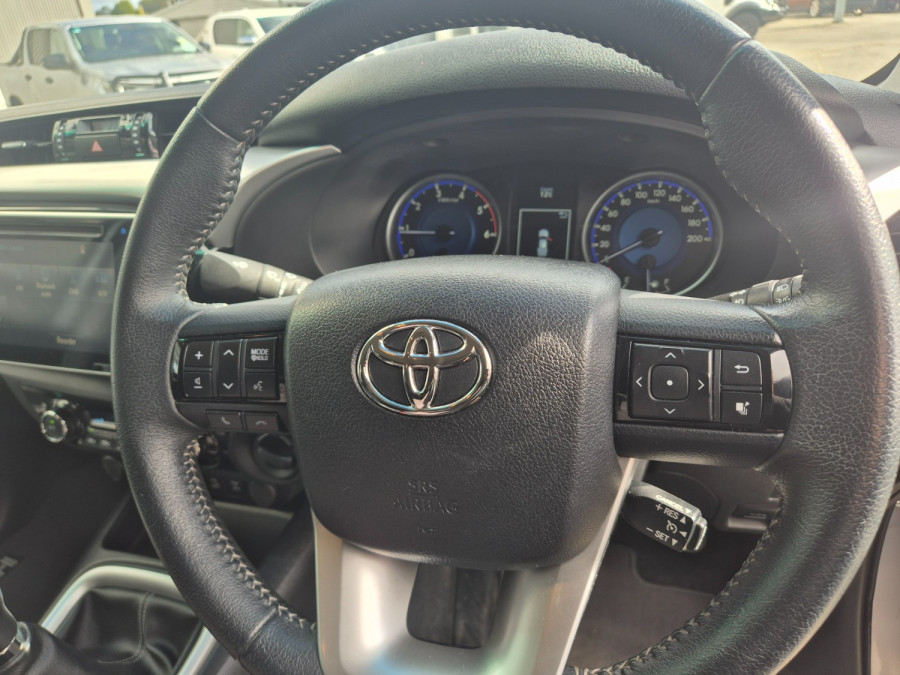 2018 Toyota HiLux  SR5 Double Cab Pick Up Image 20