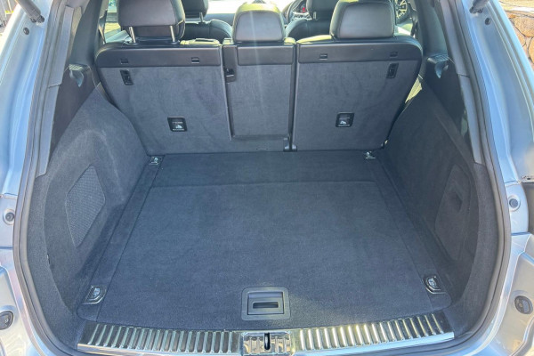 2016 MY17 Porsche Cayenne 92A Platinum Edition SUV Image 19