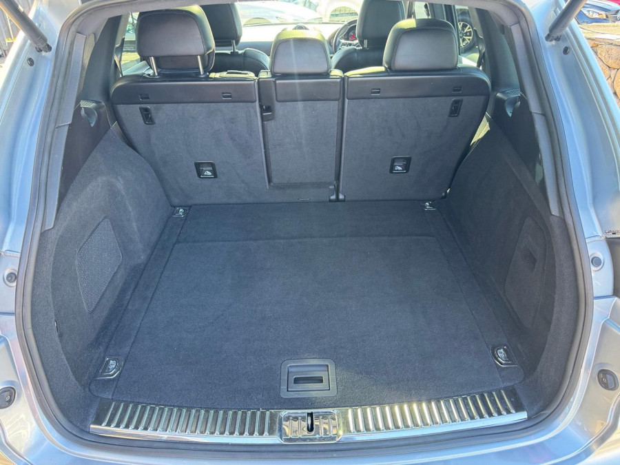 2016 MY17 Porsche Cayenne 92A Platinum Edition SUV Image 19