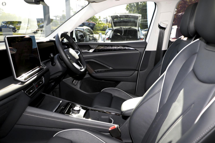 2026 Volkswagen Tiguan CT 150TSI eHybrid Elegance SUV Image 6
