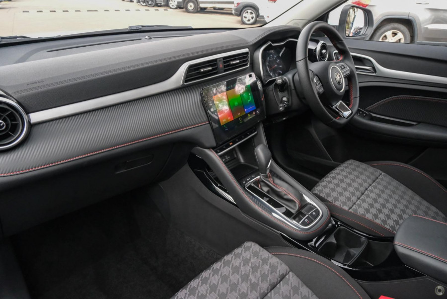 2023 MG ZST  Core SUV Image 7