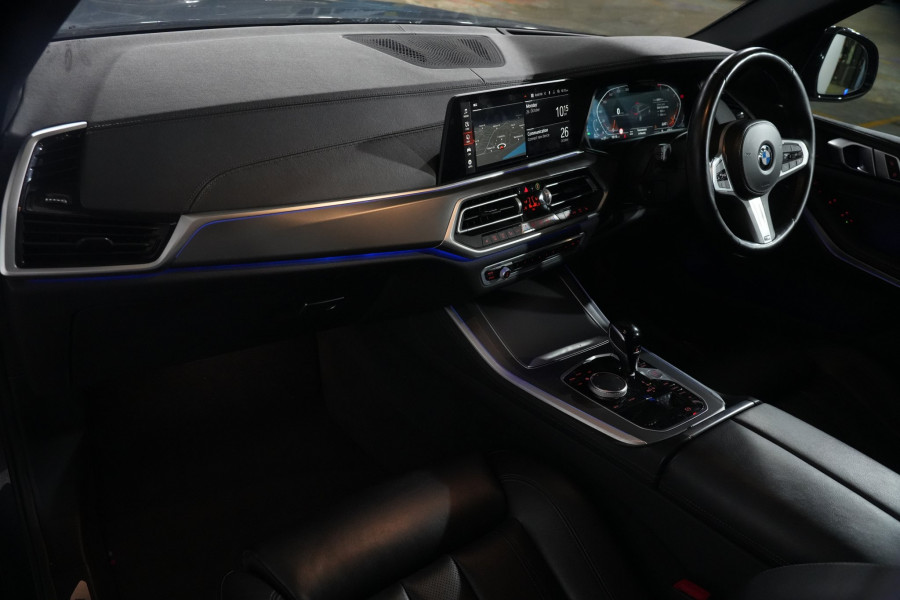 2022 BMW X5 xDrive30d SUV Image 9
