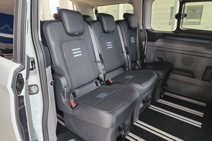 2024 MY24.5 Ford Tourneo AV Active People Mover Image 10