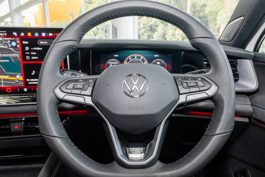 2025 Volkswagen Tayron R4 195TSI R-Line SUV Image 10