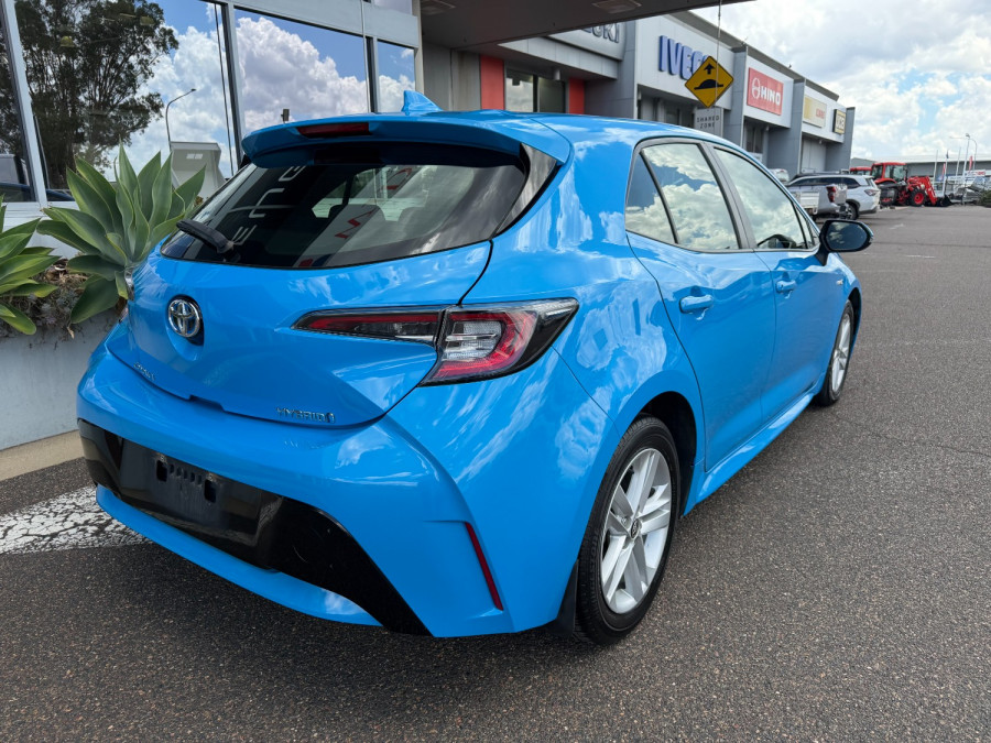 2022 Toyota Corolla ZWE219R  Ascent Sport Hybrid Hatch Image 3