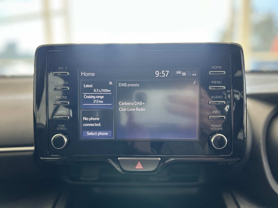 2021 Toyota Yaris Cross MXPB10R GX SUV Image 14