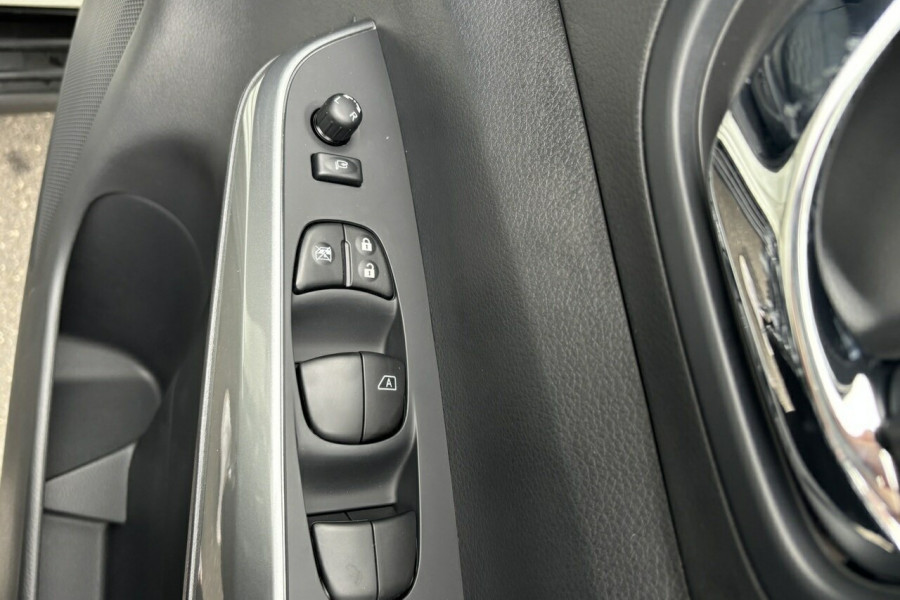 2024 Nissan Navara D23 ST-X Ute Image 14