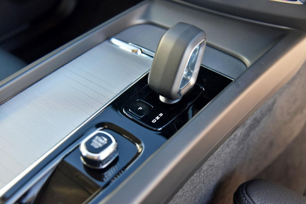 2025 Volvo XC60 UZ Plus B5 SUV Image 21