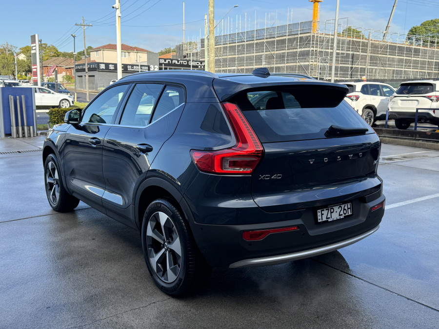 2026 Volvo XC40 XZ Ultra B4 Bright SUV Image 6