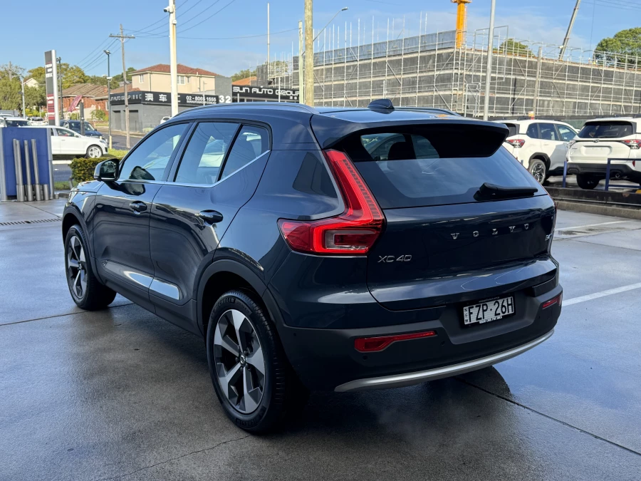 2026 Volvo XC40 XZ Ultra B4 Bright SUV Image 6