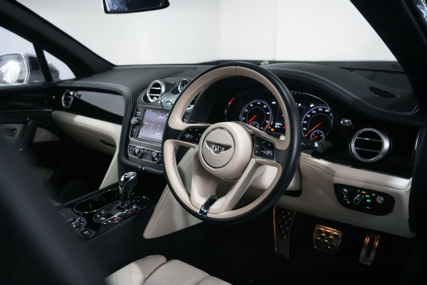 2017 Bentley Bentayga W12 SUV Image 27