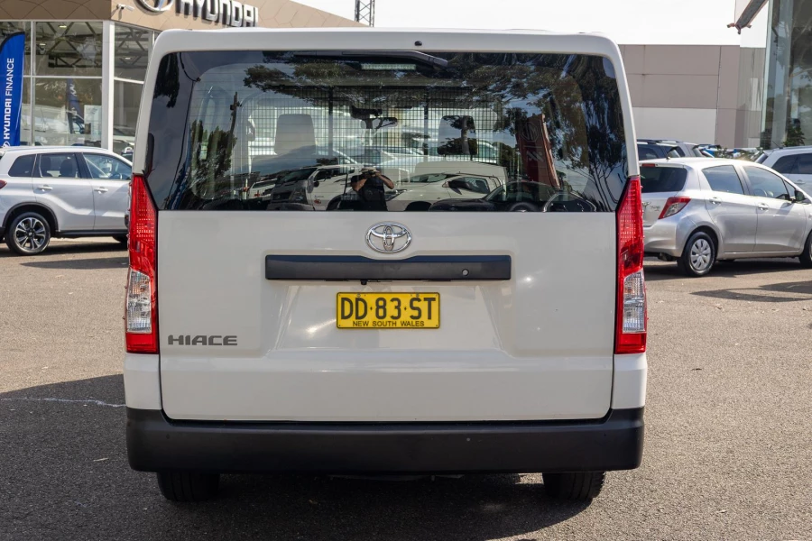 2022 Toyota HiAce GDH300R  Van Image 5