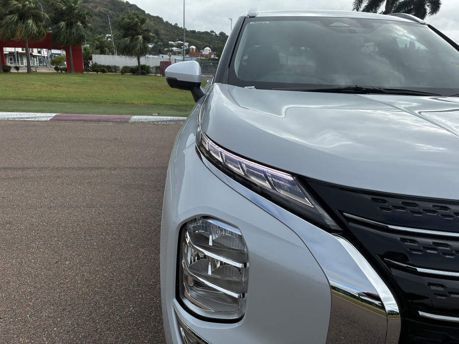 2025 MY24 Mitsubishi Outlander ZM PHEV Exceed SUV Image 9