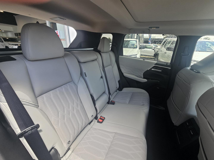 2025 Mitsubishi Outlander ZM Exceed SUV Image 9