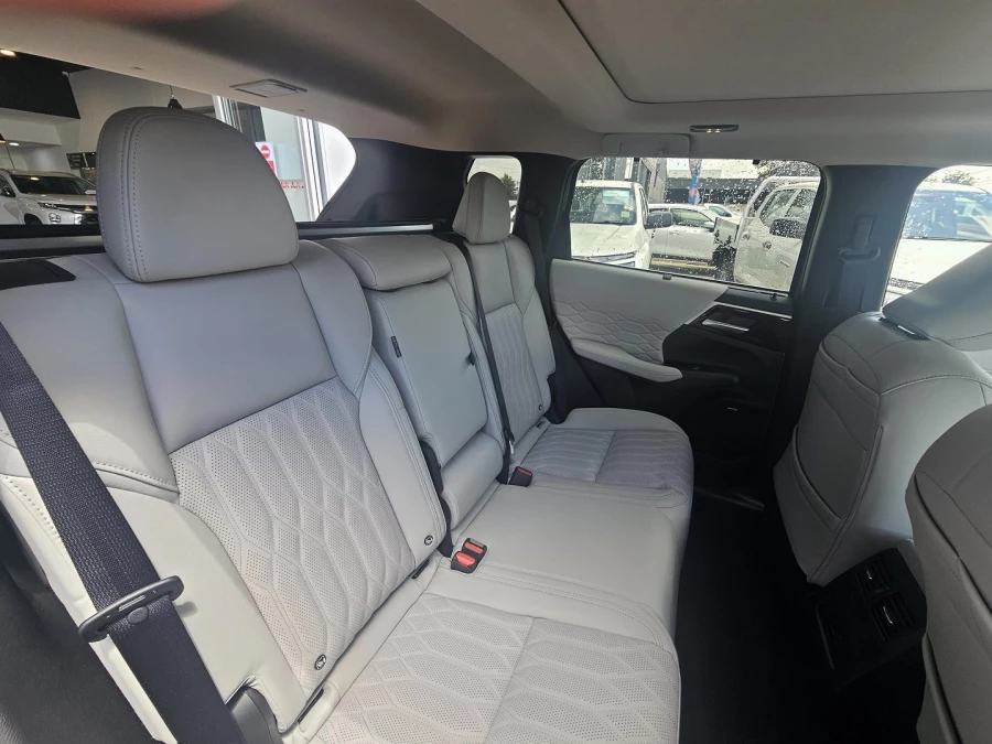 2025 Mitsubishi Outlander ZM Exceed SUV Image 9