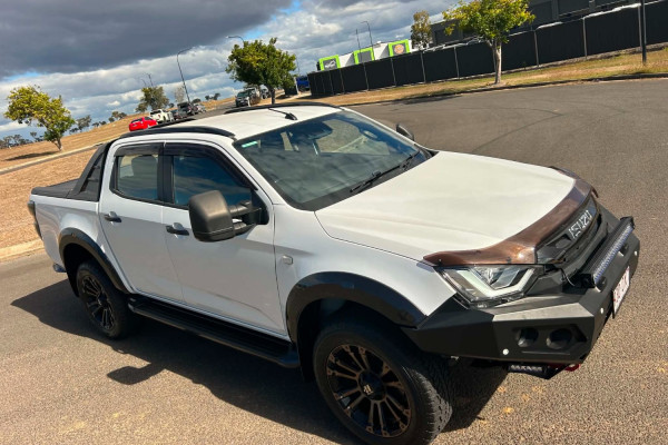 2023 Isuzu D-MAX RG X-TERRAIN Ute Image 9