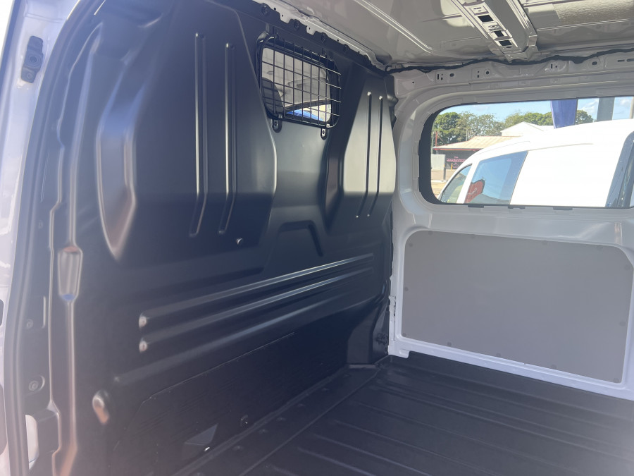 2025 Volkswagen Transporter NSN TDI 125kW Van Image 13