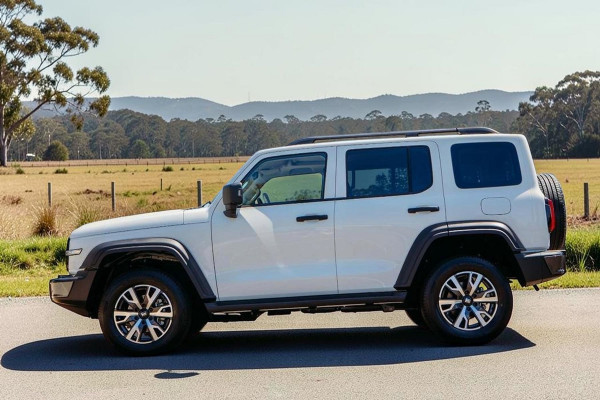 2026 GWM Tank 300 P01 Ultra SUV Image 3
