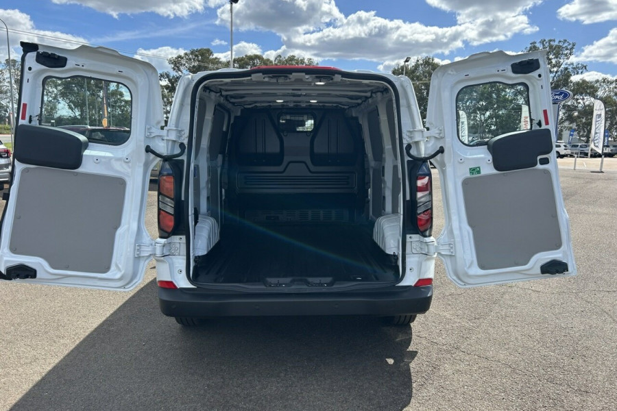 2023 MY23.75 Ford Transit Custom AV Trend SWB Van Image 11