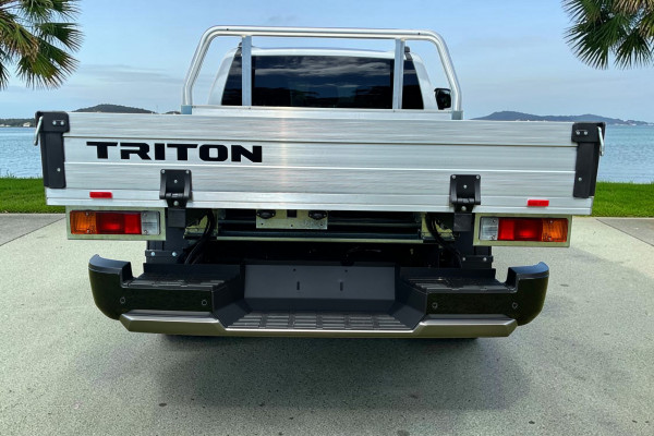 2025 Mitsubishi Triton MV  GSR Cab Chassis Image 5