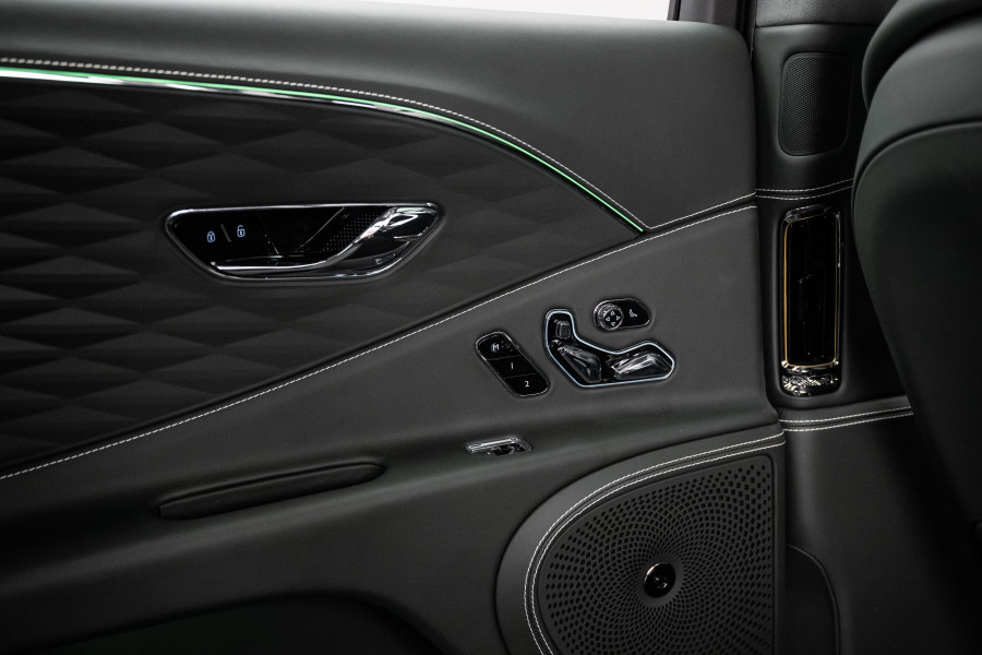 2023 Bentley Flying Spur 3S Azure V8 Sedan