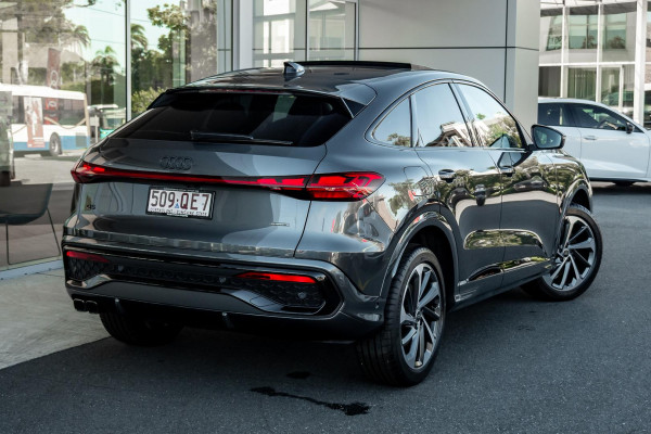 2025 Audi Q5 GU TDI 150kW Sport SUV image 2