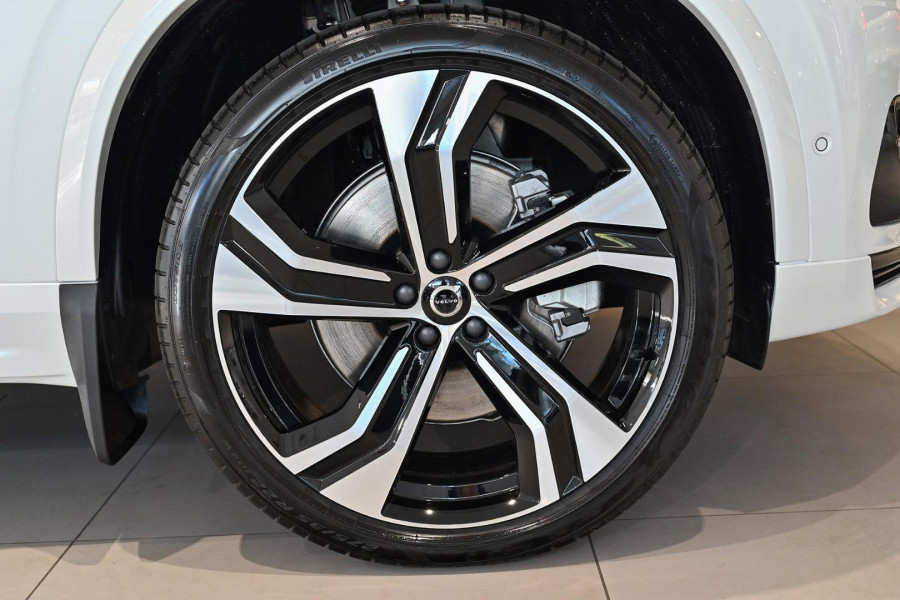 2024 MY25 Volvo XC90 L Series Ultra T8 Plug-In Hybrid SUV Image 20