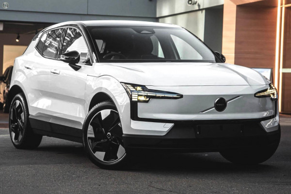 2026 Volvo EX30  Single Motor Extended Range Plus SUV