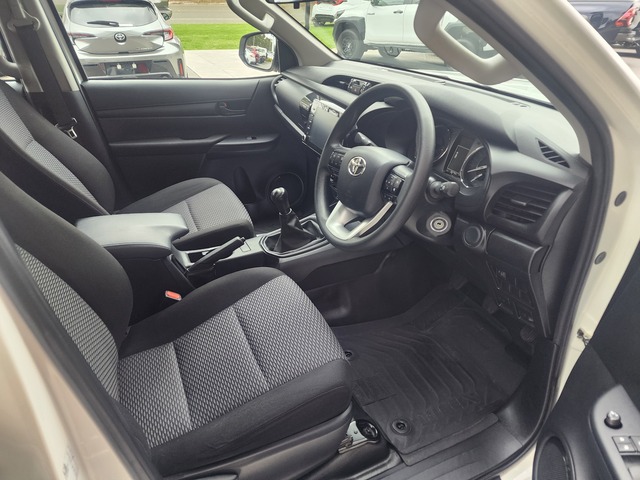 2022 Toyota HiLux TGN121R WorkMate Double-Cab Image 8