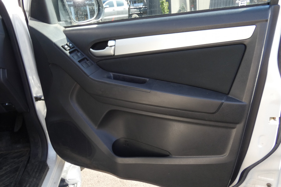 2016 MY15.5 Isuzu MU-X UC MY15.5 LS-U 4X2 SUV Image 14