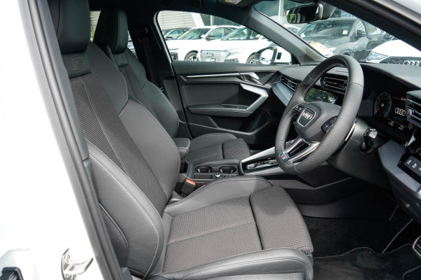 2025 Audi A3 GY 35 TFSI S line Hatch image 7