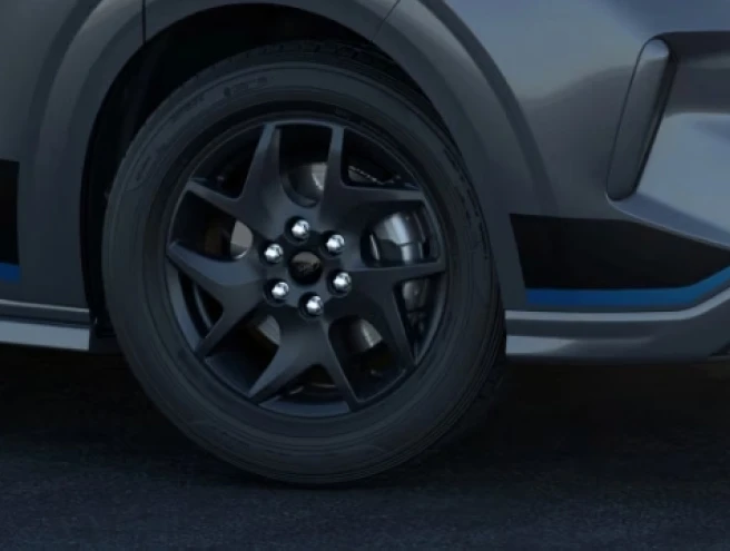 17-inch alloy wheels Image