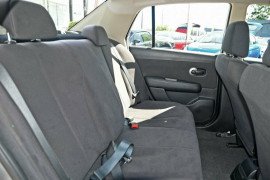 2006 Nissan Tiida C11 ST-L Sedan