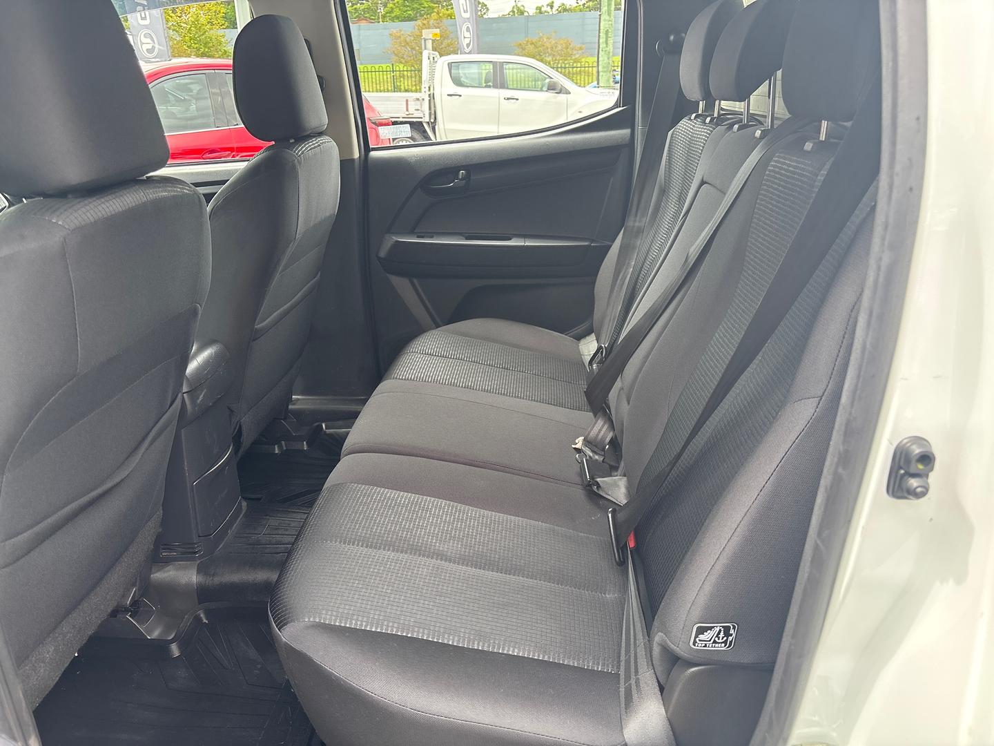 2018 Isuzu D-MAX  SX High Ride Ute Image 18