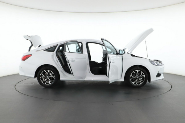 2023 MG MG5 AP32 Vibe Sedan Image 2