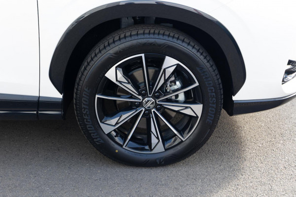 2025 MG HS AS33 Essence SUV Image 20