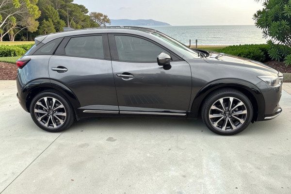2022 Mazda CX-3 DK sTouring SUV Image 2