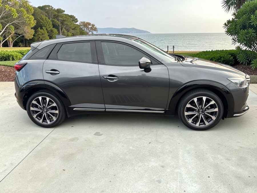 2022 Mazda CX-3 DK sTouring SUV Image 2